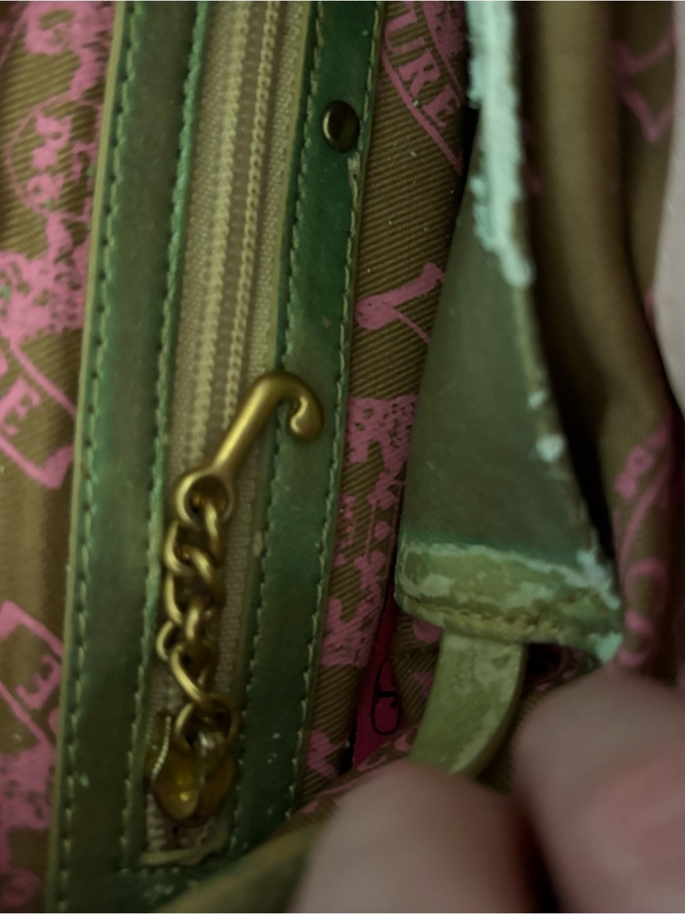 Circa 2007 Juicy Couture Rabbit Fur Blush Pink Crossbody with Gold Chain - Picture 11 of 16